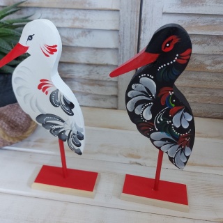 Dekoracja Figurka Bociana Czarny Drewniany Bocian Na Nóżce