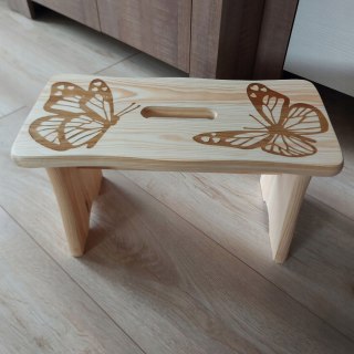 Taboret Małe Drewniane Niskie Krzesełko Dla Dziewczynki Lakierowany Stołek