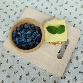 Drewniana Deska Kempingowa 25 cm – Lekka, Poręczna, Buk, Polski Producent