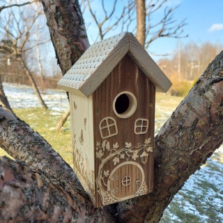 Budka Lęgowa Dla Ptaków Domek Drewniany Bezpieczny z Grubego Drewna 2cm