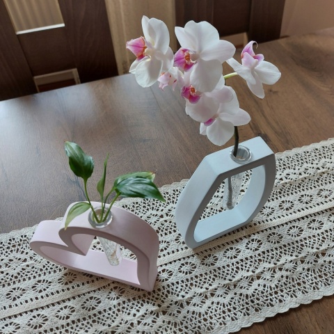 Wazonik gipsowy w kształcie serca