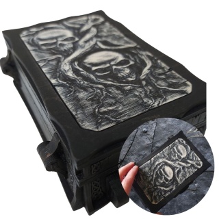 Gotyckie Pudełko Ręcznie Wykonane Czarna Szkatułka z Czaszkami