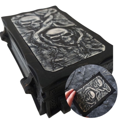 Gotyckie Pudełko Ręcznie Wykonane Czarna Szkatułka z Czaszkami