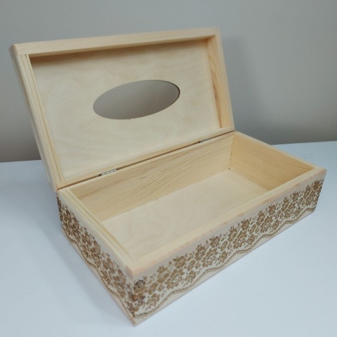 Drewniane Pudełko na Chusteczki z Grawerem Koronkowym | Marka YOLLI