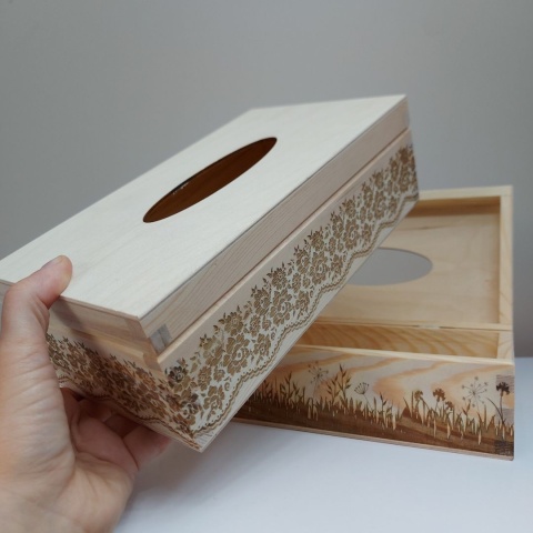 Drewniany Chustecznik z Wieczkiem – Naturalny Design, YOLLI Polska