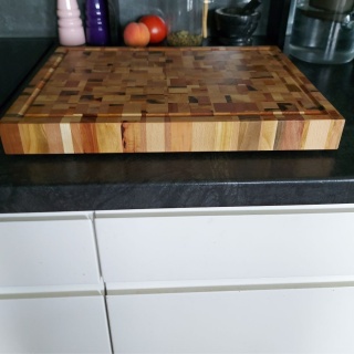 Deska do Krojenia Sztorcowa Luksusowa END GRAIN z Rowkiem na Soki – Drewniana, olejowana, premium