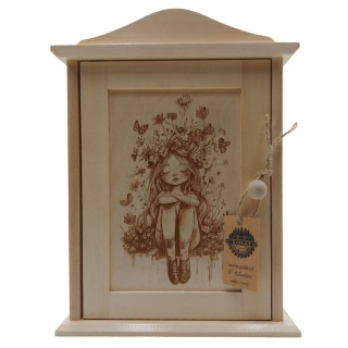 Drewniana Szafka Na Klucze z Grawerem – Wisząca lub Stojąca