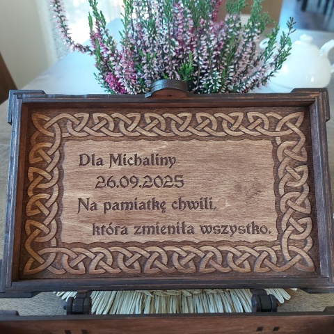 Szkatułka Drewniana Unikatowe Rękodzieło Polskie Pudełeczko 26x16x9